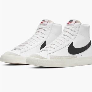 Nike Blazer Mid ‘77 Vintage Sneakers- Women’s 8.5